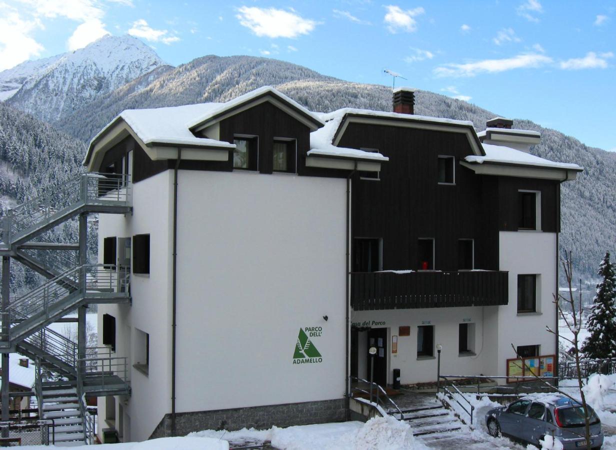 הוסטל Casa Del Parco Dell'Adamello Di Vezza dʼOglio מראה חיצוני תמונה